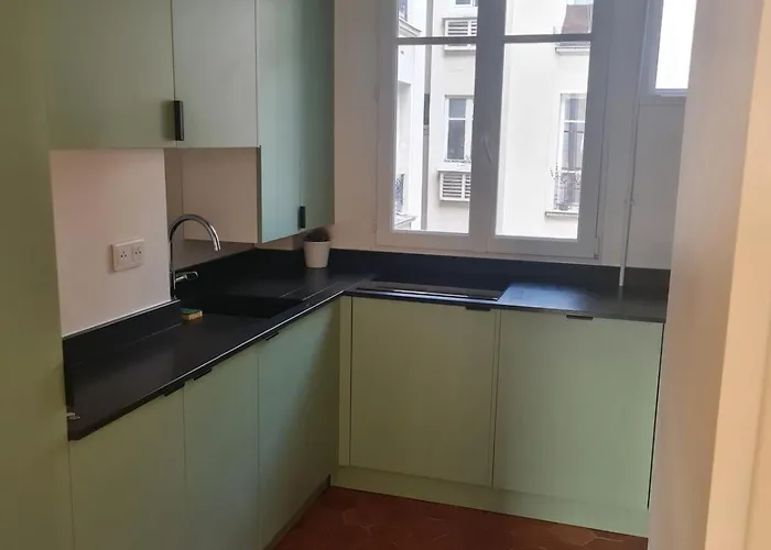 Apartment Haussmannien Canal Saint Martin