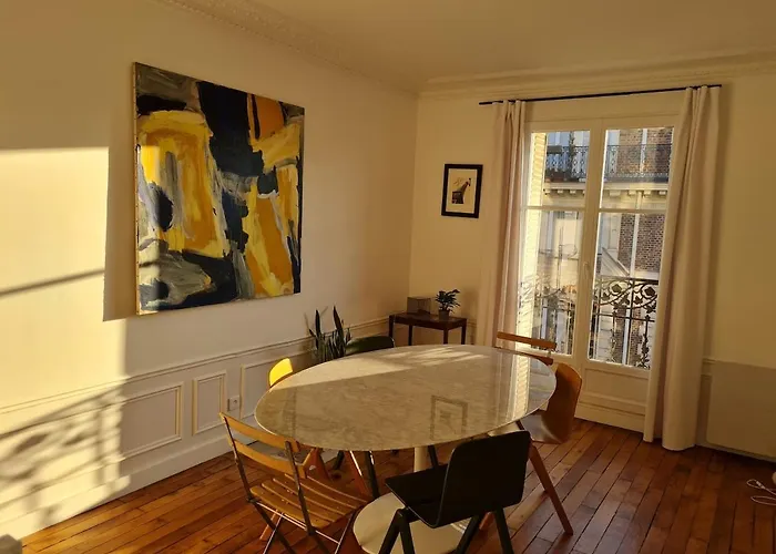 Apartment Haussmannien Canal Saint Martin *
